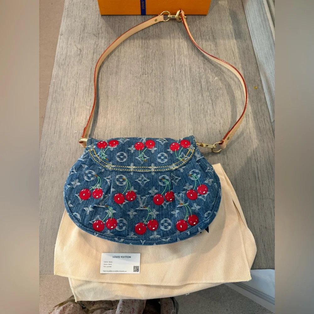 ***SOLD*** Louis Vuitton X Murakami Sunset Cerises Cherry Bag - Picture 9 of 12